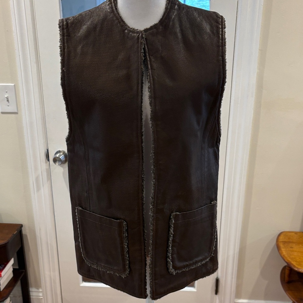 Women’s JRT Dark Brown Leather Vest - Classic Shearling Trim. Size S
